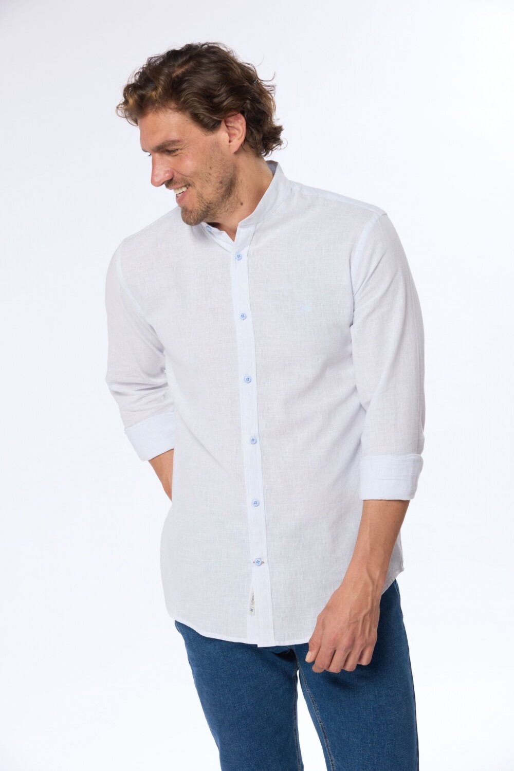 CAMISA DE LINO CUELLO MAO Celeste