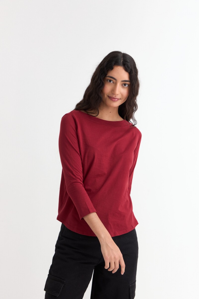 Remera manga 3/4 cuello bote BORDO
