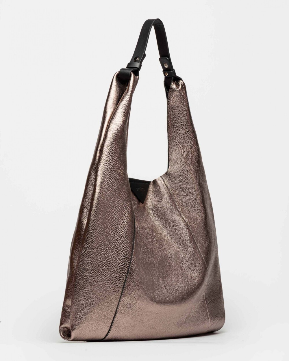 Bolso The Shopping En Cuero Graneado Metalizado Metalizado