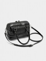 Bolso Tote Efecto Craquelado Con Colgante negro