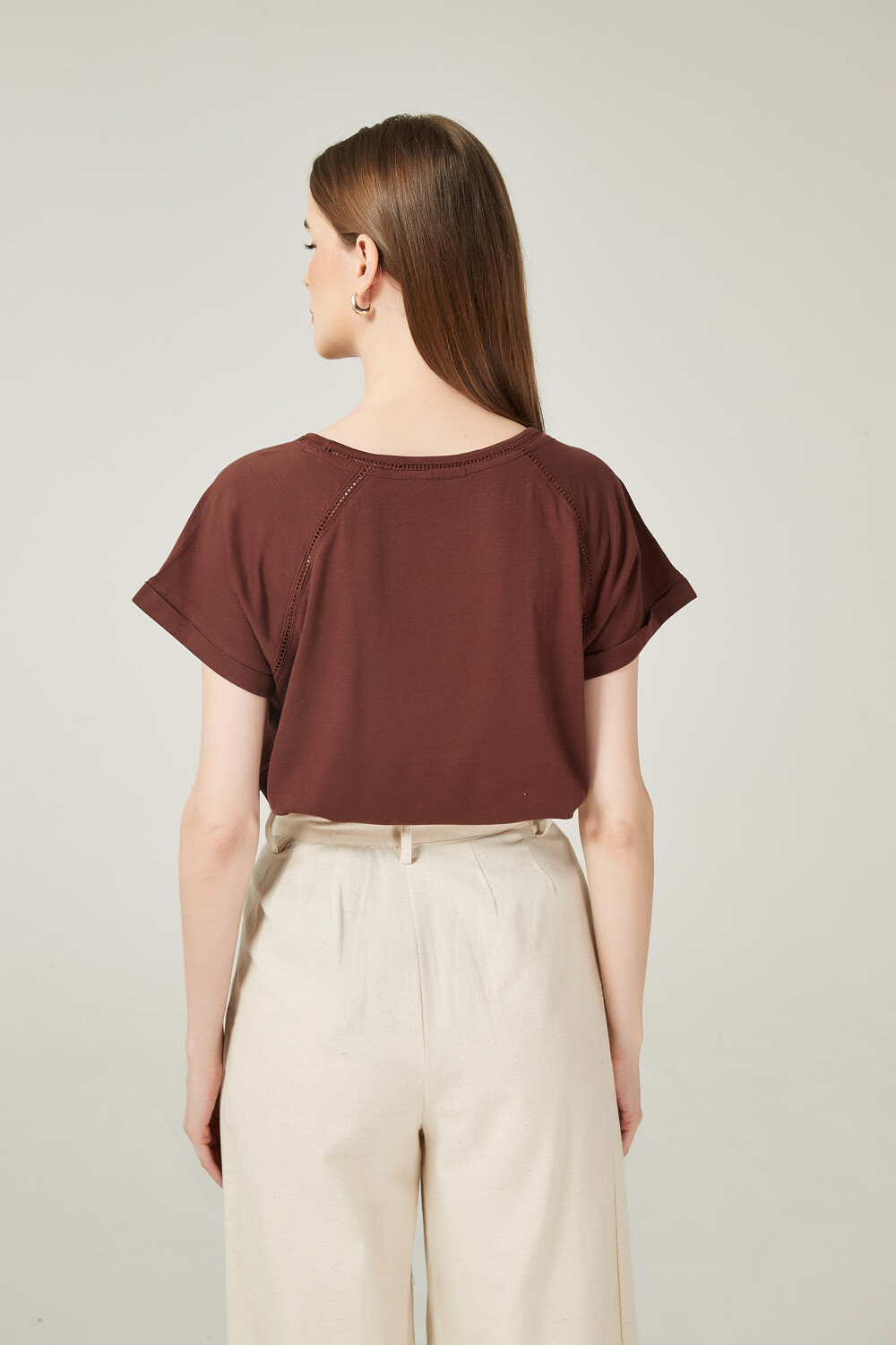 Remera Neltueme Chocolate