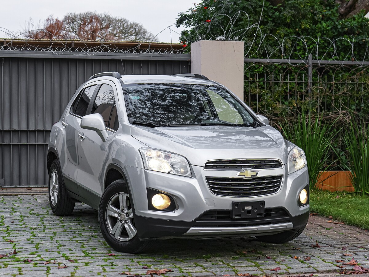 Chevrolet Tracker LTZ FWD 1.8 Permuta / Financia Chevrolet Tracker LTZ FWD 1.8 Permuta / Financia