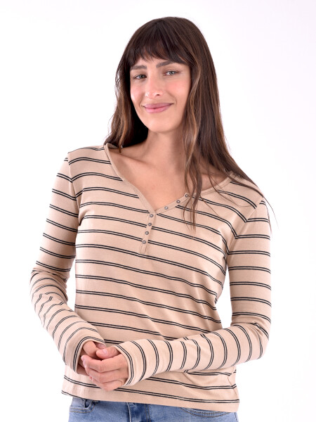 REMERA LORA VARIANTE 1