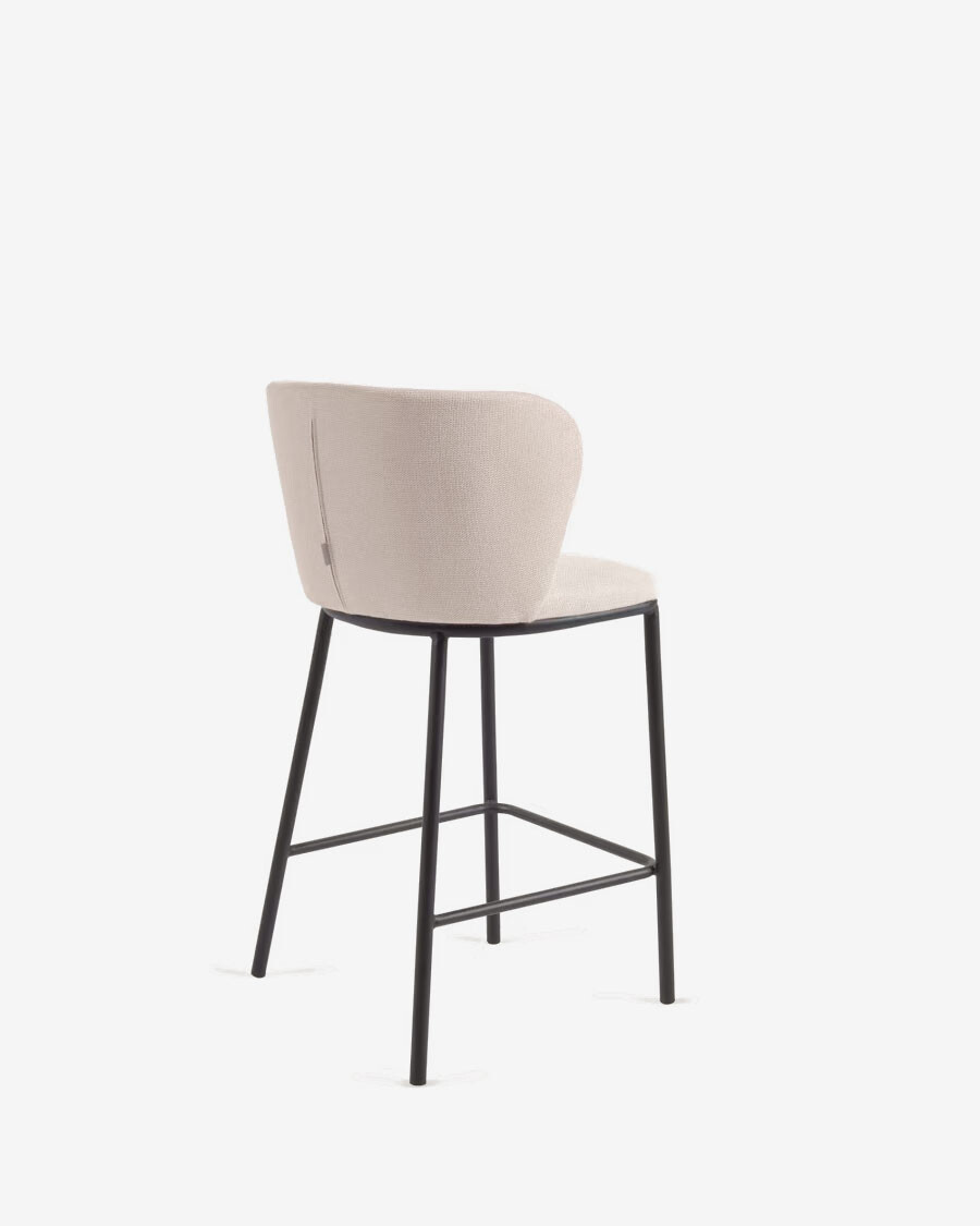 Taburete Ciselia de chenilla beige y patas de acero con acabado negro altura 65 cm