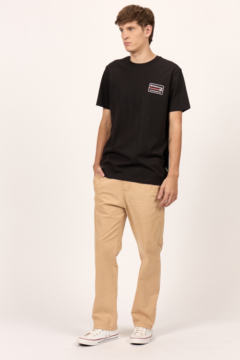 REMERA NEW WALLED TEE J-negro