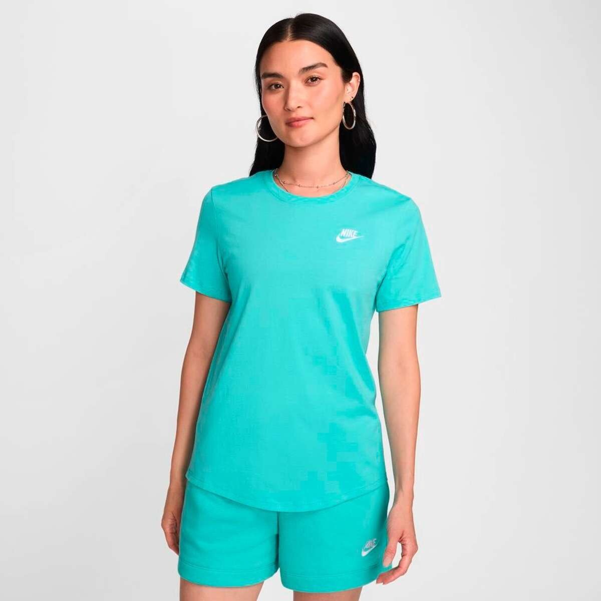 Remera Nike Sportswear Club Tee de Mujer - Verde 