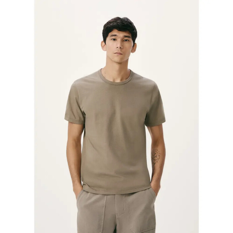 CAMISETA MM MASC OLIVA MEDIO