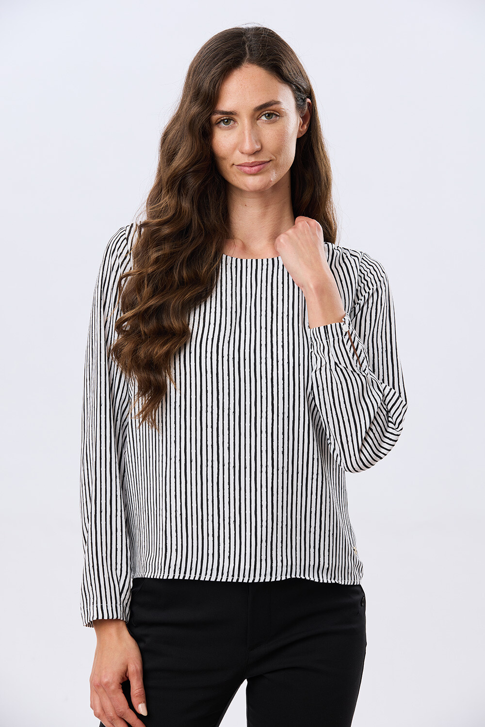 BLUSA CLÁSICA Raya Negra