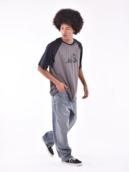 REMERA GOOFY RETRO GRIS OSCURO