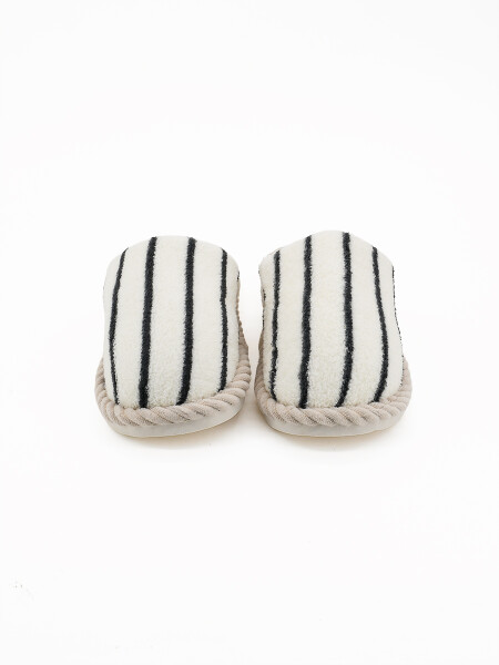PANTUFLA JULI VARIANTE 1
