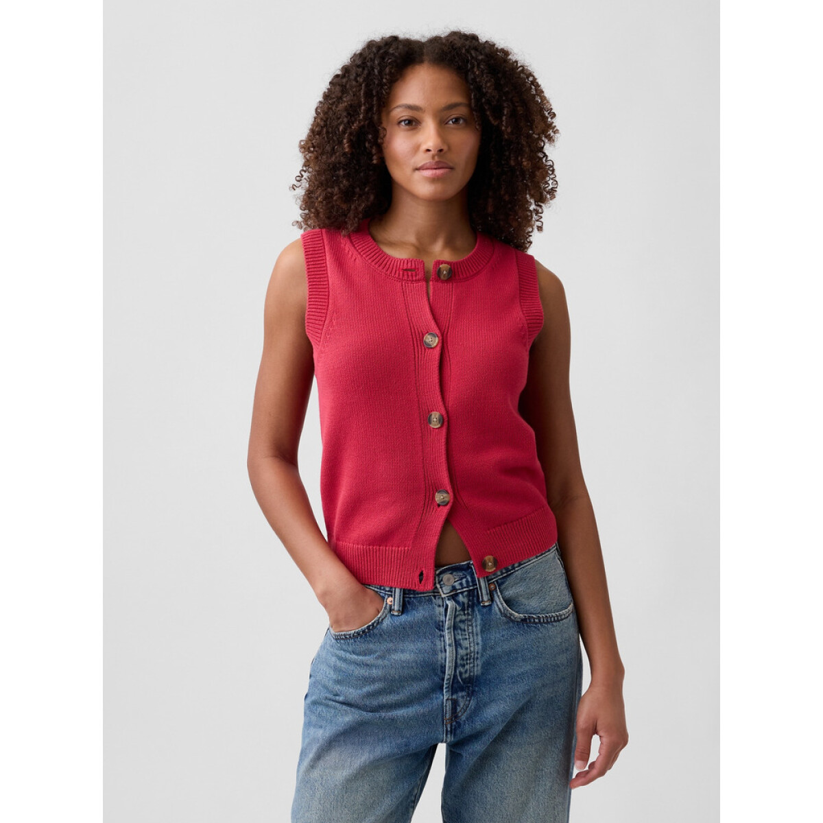 V-SWEATER VEST - CHAKRA RED 