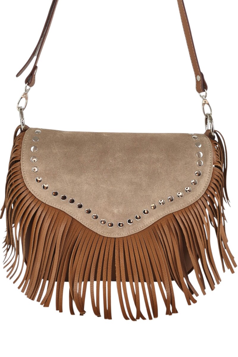 Cartera con flecos y solapa Tostado