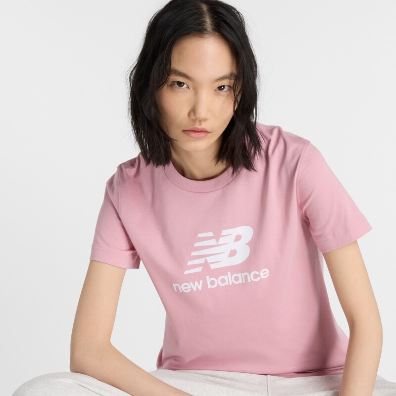 Remera New Balance de Dama - Sport Essentials - WT41502PTF PINK