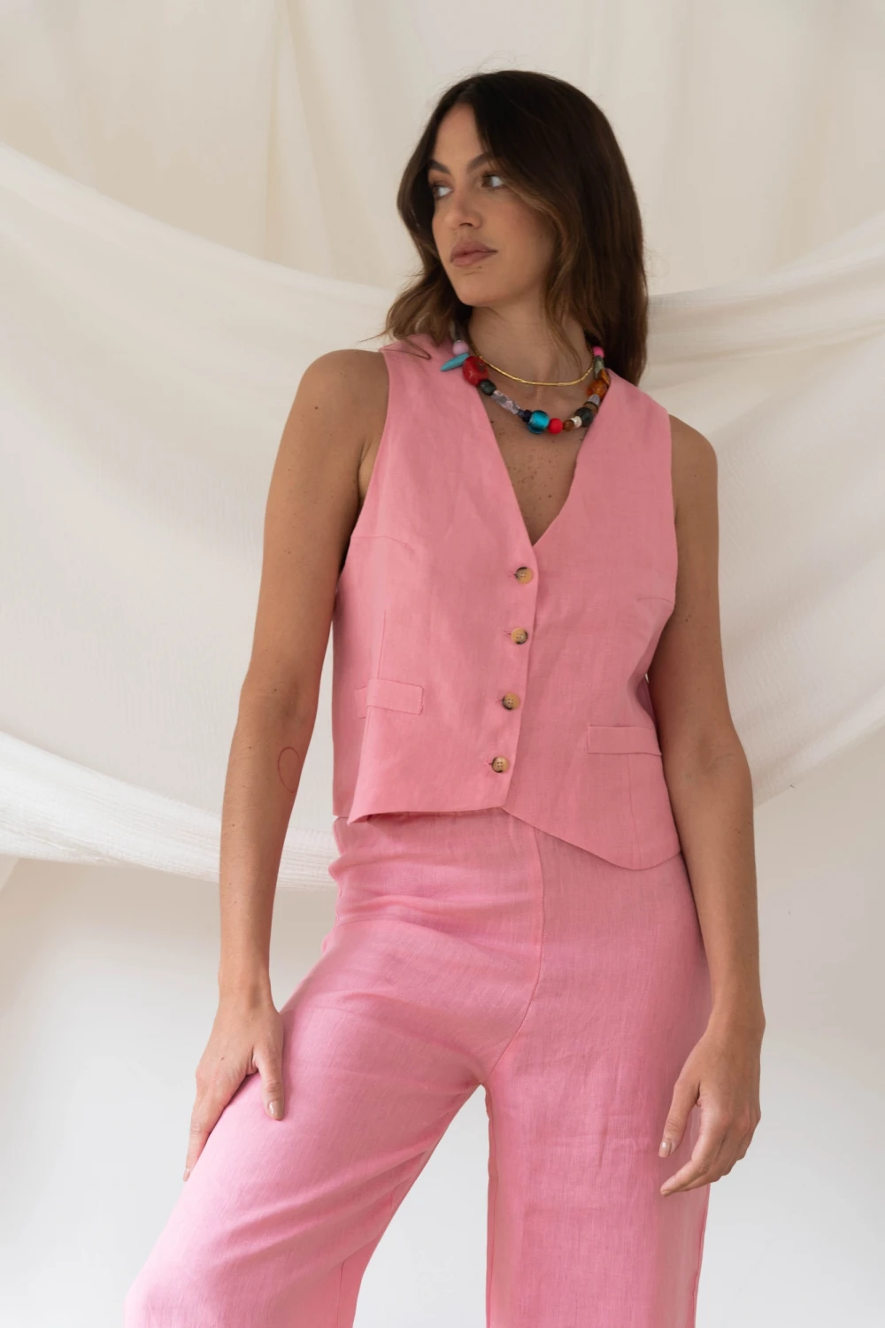 Avenue Vest Lino