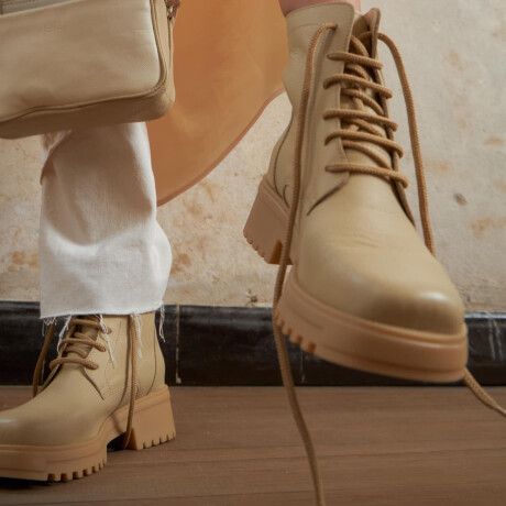 BOTA VENET - CUERO CESINE BEIGE