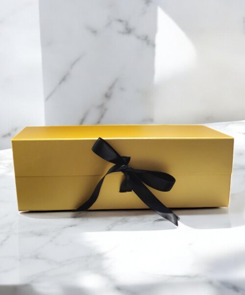 Caja rígida con imán 30x15x10,5 cm. ORO