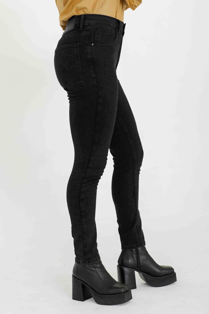 Lenn Black