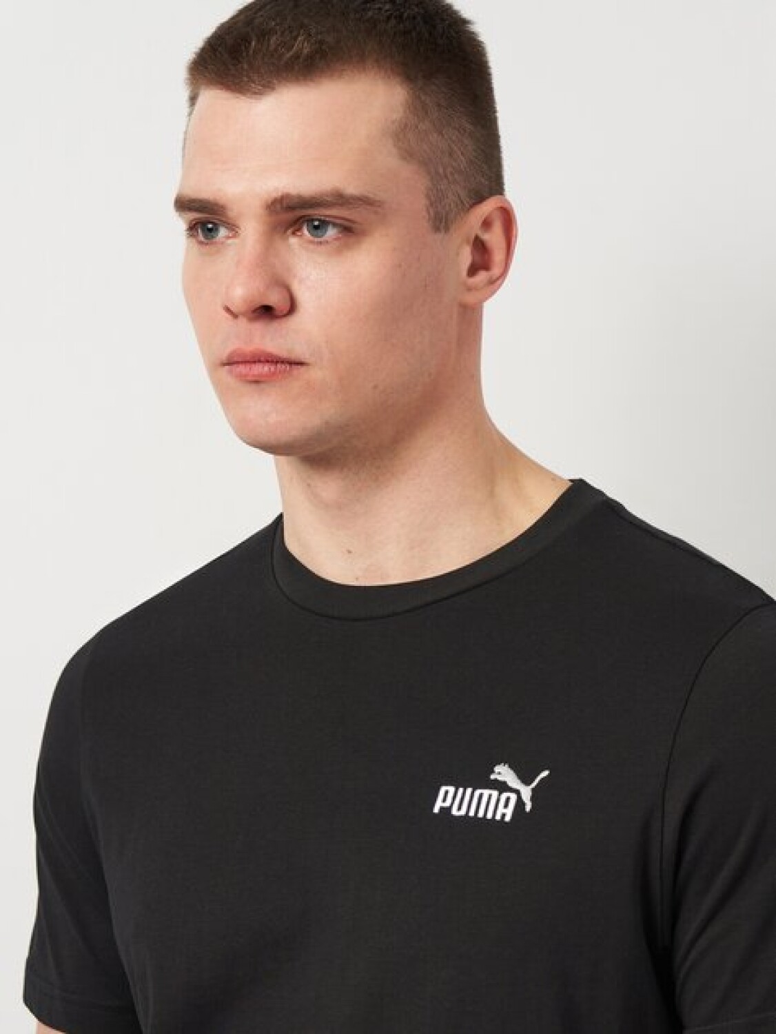 Remera Puma Hombre Ess Color Small N°1 Logo Tee Black S/C — Menpi