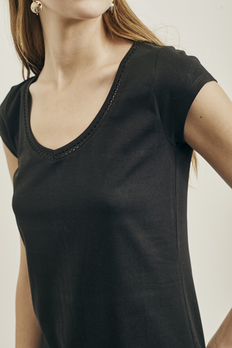 Remera Algodón Negro