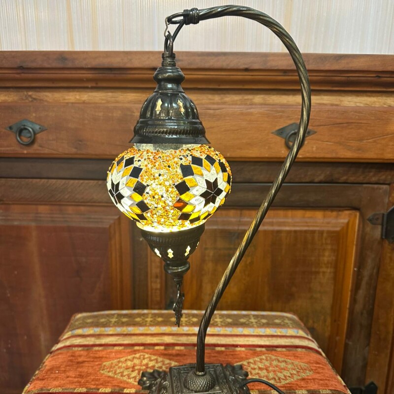 Lámpara vitraux de mesa cuello de cisne ambar TM12 Modelo 2