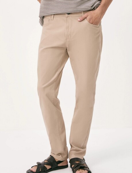PANTALÓN RECTO BEIGE