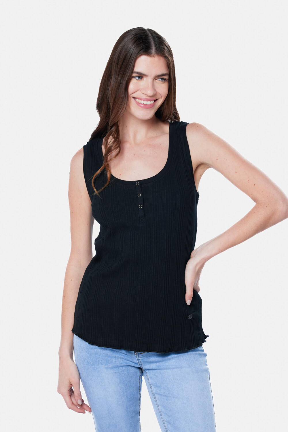 MUSCULOSA RIB CON BOTONES Negro