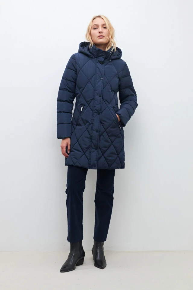 Campera capitoneada rombos con capucha desmontable azul marino