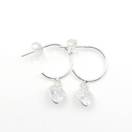 Par de aros de plata 925 con dije corazón. Par de aros de plata 925 con dije corazón.