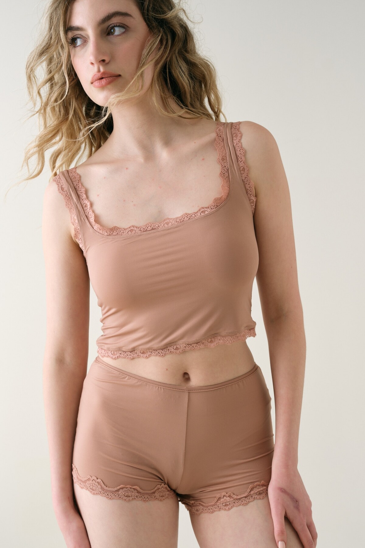 Top Encaje Microfibra Peach Taupe