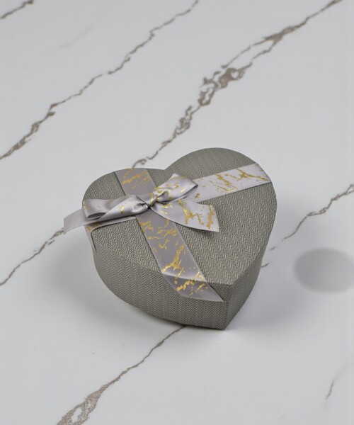 Caja Rigida Corazon 18 cm GRIS