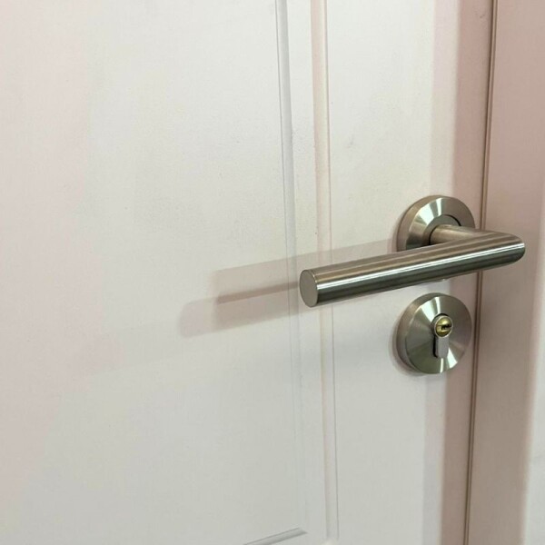 PUERTA INTERIOR MDF 2.05 X 0.75 MT BLANCA - DERECHA PUERTA INTERIOR MDF 2.05 X 0.75 MT BLANCA - DERECHA