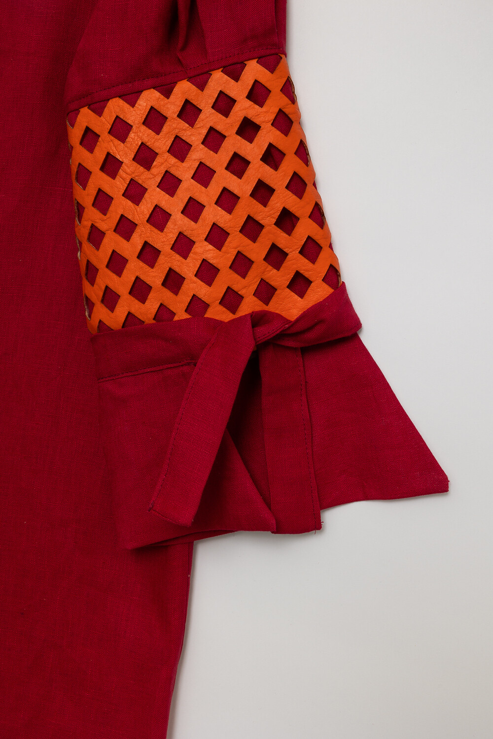 Vestido Puño Rojo