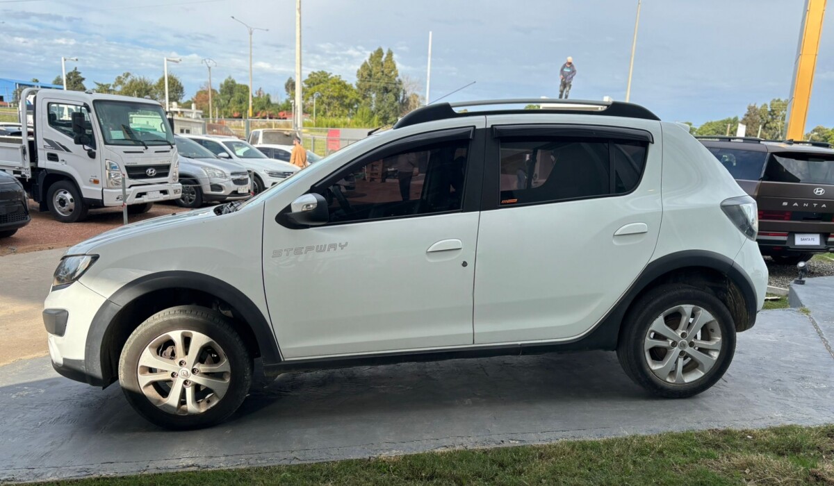 Renault Stepway Privilege - 2015 Renault Stepway Privilege - 2015