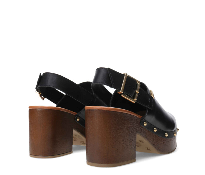 Zapato tipo zueco con pulsera Preto