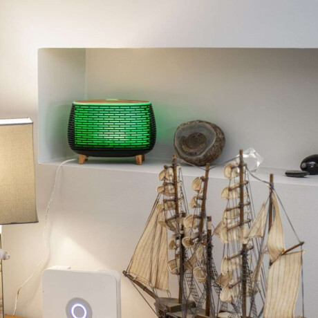 Difusor vaporizador de aceites esenciales con tapa de madera Negro