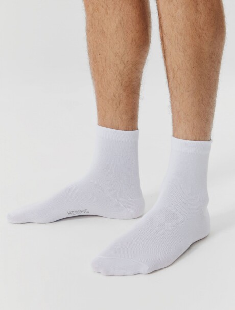 KIT DE 3 PARES DE MEDIAS UNISSEX CAÑO MEDIO BLANCO