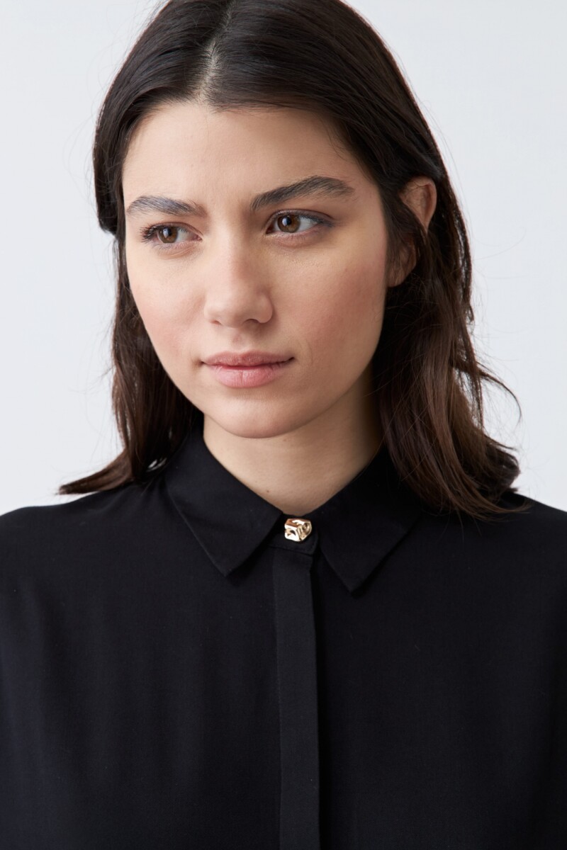 Camisa manga corta negro