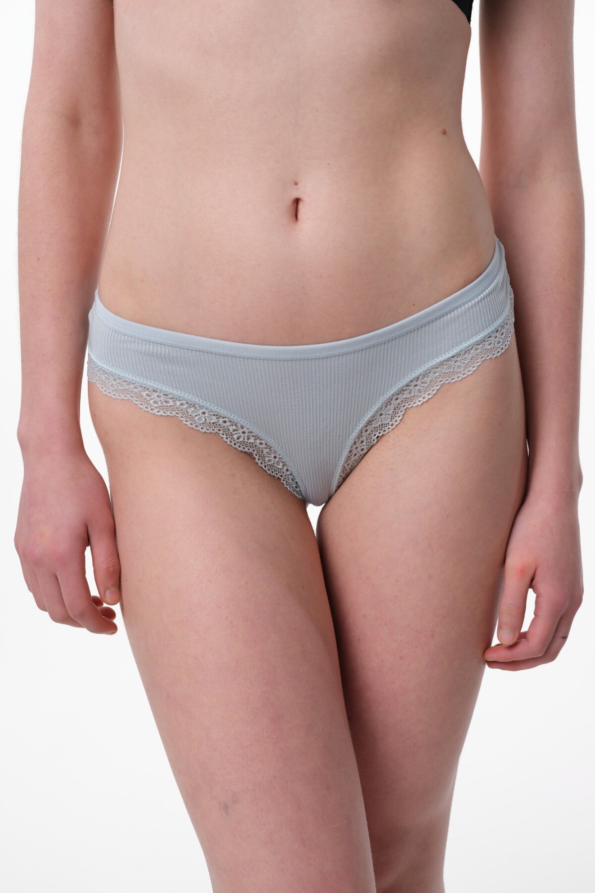 Colaless Iliana Celeste