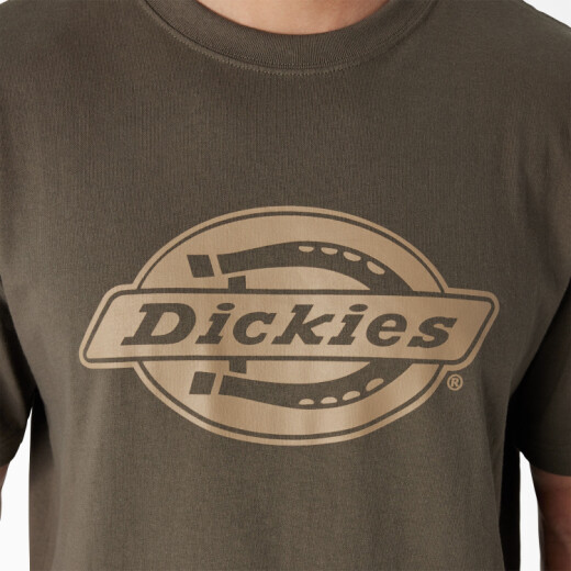 Remera Dickies Single Color Logo Chest - Verde Remera Dickies Single Color Logo Chest - Verde
