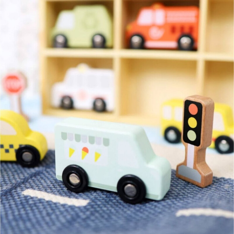 Autos Variados y Señalizacion/ En Madera Autos Variados Y Señalizacion/ En Madera