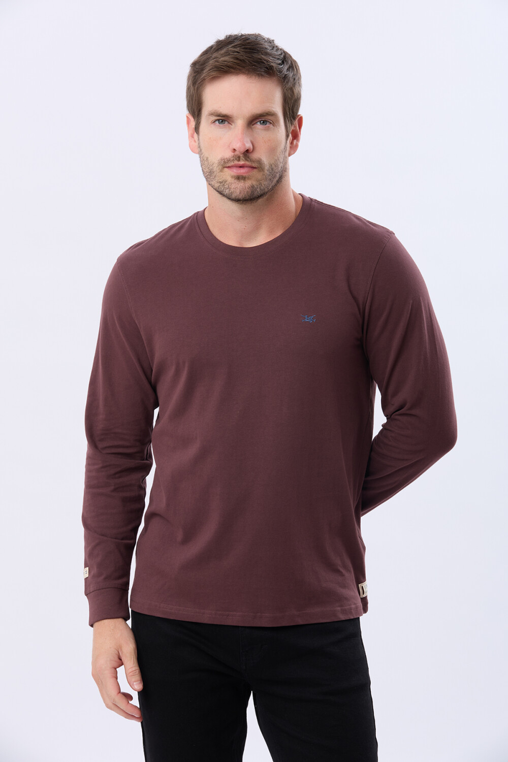 REMERA LISA DE ALGODÓN Bordo