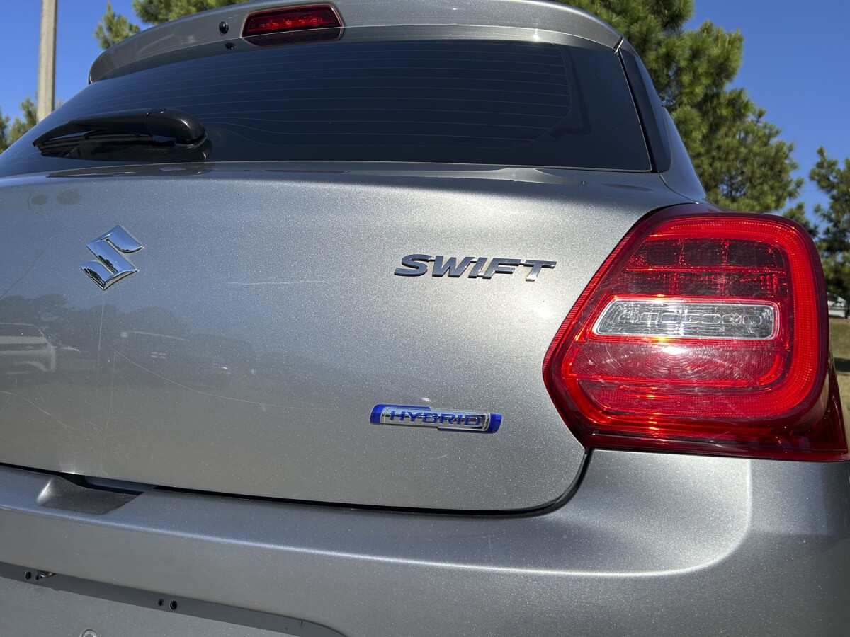 Suzuki Swift GLS Hybrid EXCELENTE ESTADO!|Permuta / Financia Suzuki Swift GLS Hybrid EXCELENTE ESTADO!|Permuta / Financia