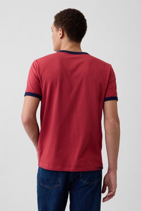 Remera Con Bolsillo Hombre Barn Red