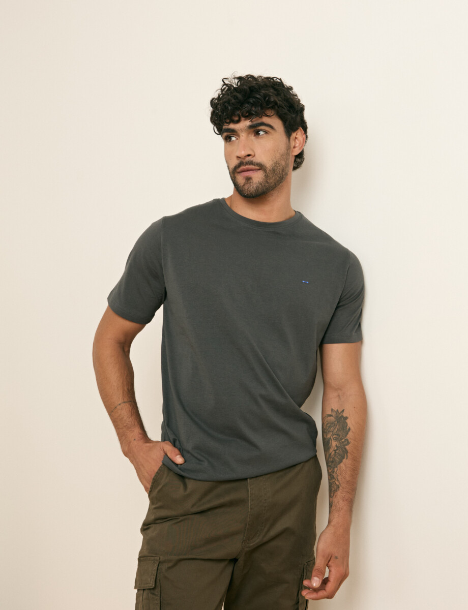 520658 T-SHIRT HARRINGTON LABEL Gris Oscuro