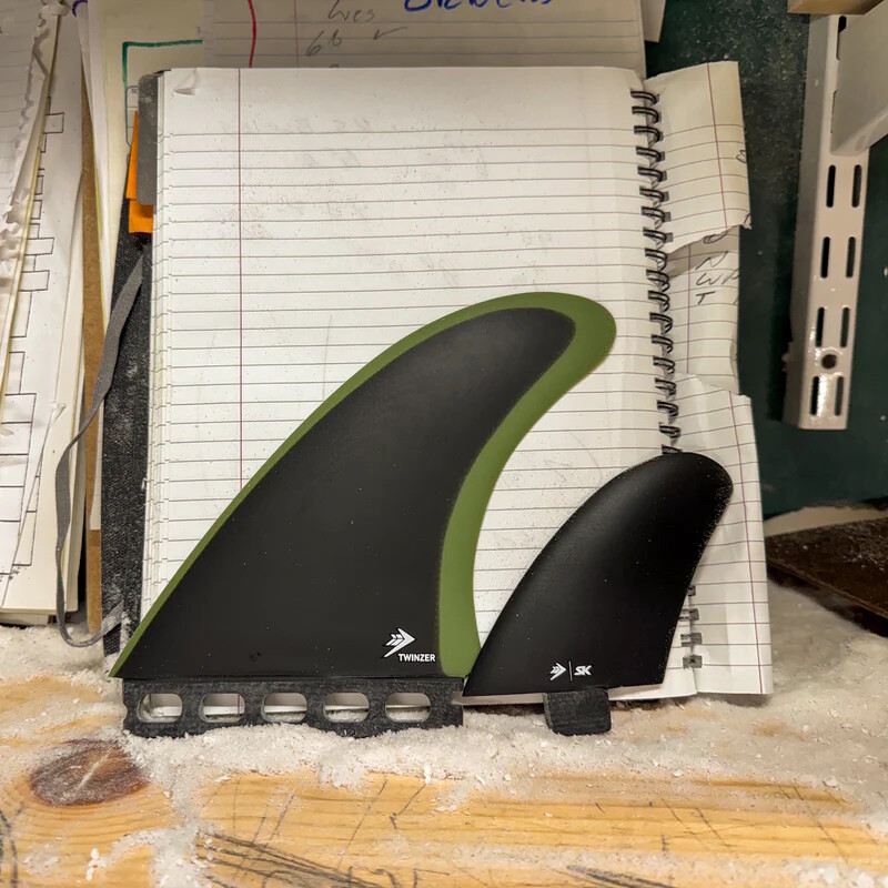 Quillas - Firewire - Twinzer Fin by Stu Kenson - One Size - Sist. Futures Quillas - Firewire - Twinzer Fin by Stu Kenson - One Size - Sist. Futures