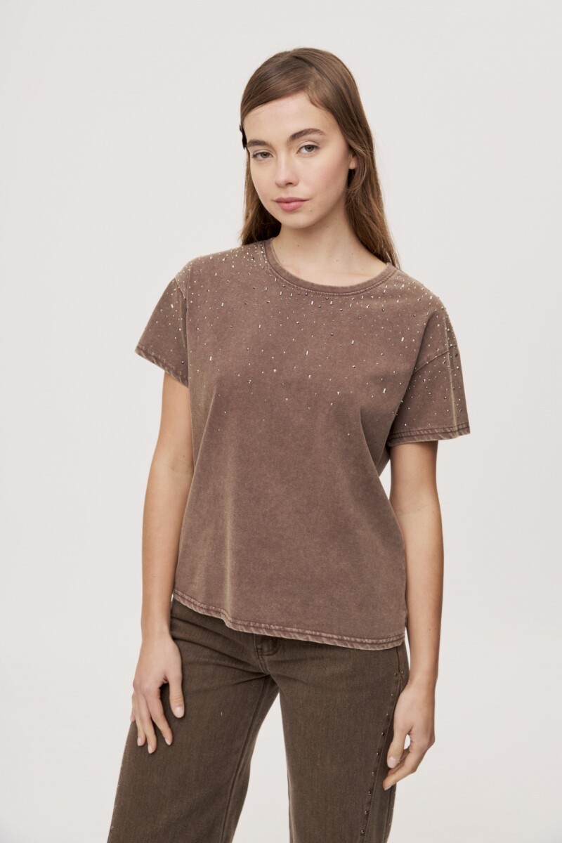 REMERA JAKUB Chocolate