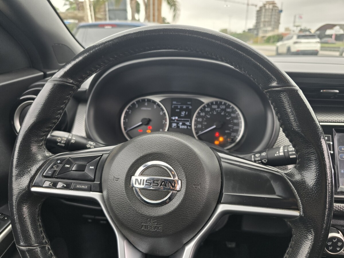 Nissan Kicks Advance EXCELENTE ESTADO! | Permuta / Financia Nissan Kicks Advance EXCELENTE ESTADO! | Permuta / Financia