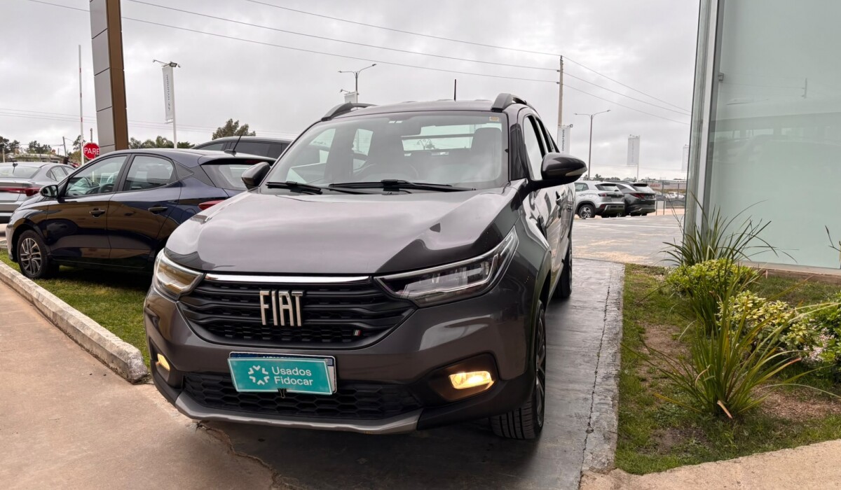Fiat Strada Volcano - 2022 Fiat Strada Volcano - 2022