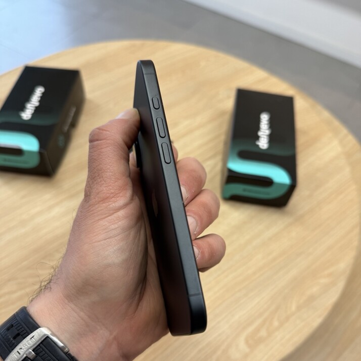 iphone 16 256GB - Black iphone 16 256GB - Black