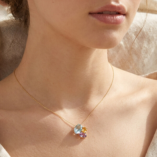 Colgante con cadena Saint Tropez de oro amarillo 18k Colgante con cadena Saint Tropez de oro amarillo 18k